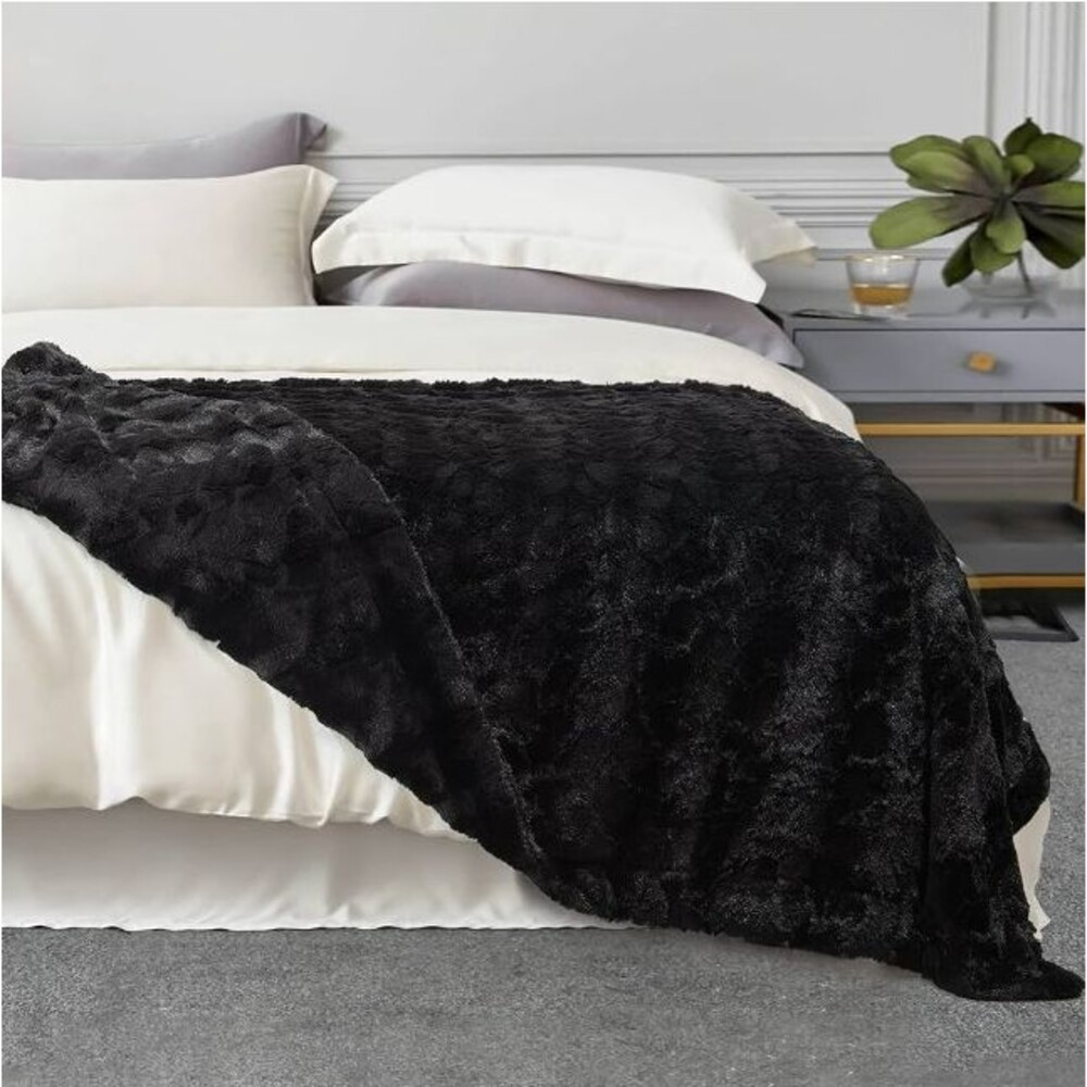 TOONOW Faux Fur Luxury Throw Blanket,Double Side Soft Fluffy Fuzzy Blanket Black - Picture 5 of 5